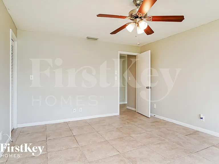 1428 SE 30th Ter — Photo 8