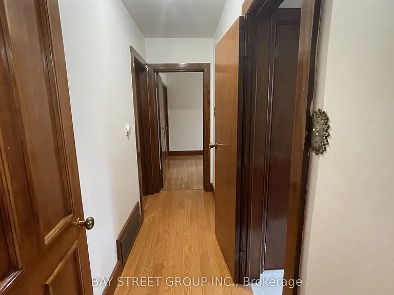 260 Moore Park Ave — Photo 7