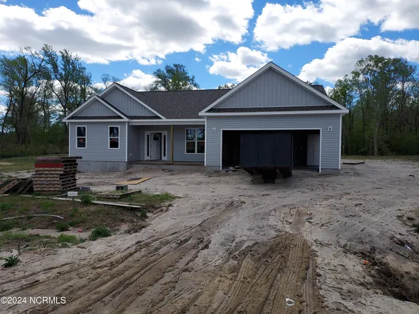 708 Plowshare Court, Maysville, NC 28555