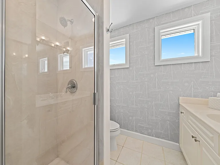 660 Anchor Dr — Photo 44