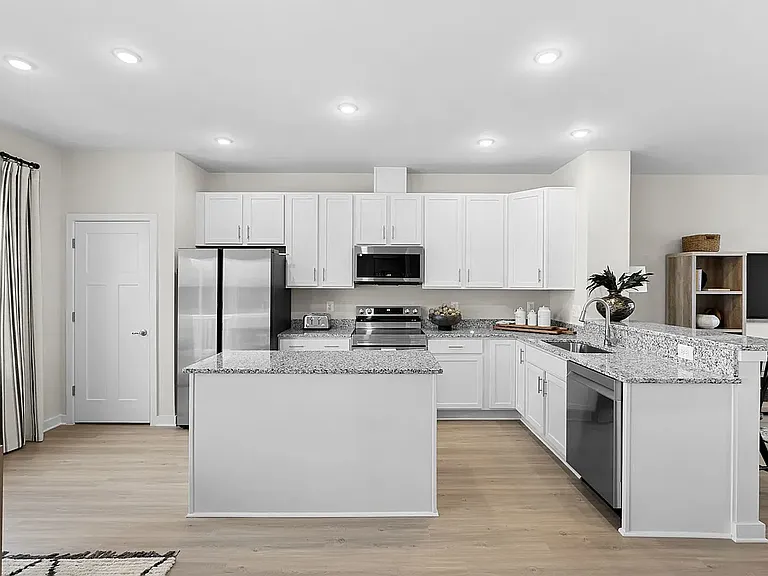 319 Huntwell West Blvd — Photo 5