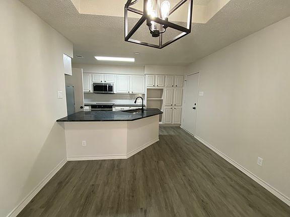 5th image of 1607 Crescent Ln