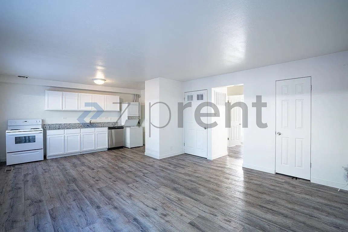 2 bed, 1000 sqft, $1,395 — Photo 3