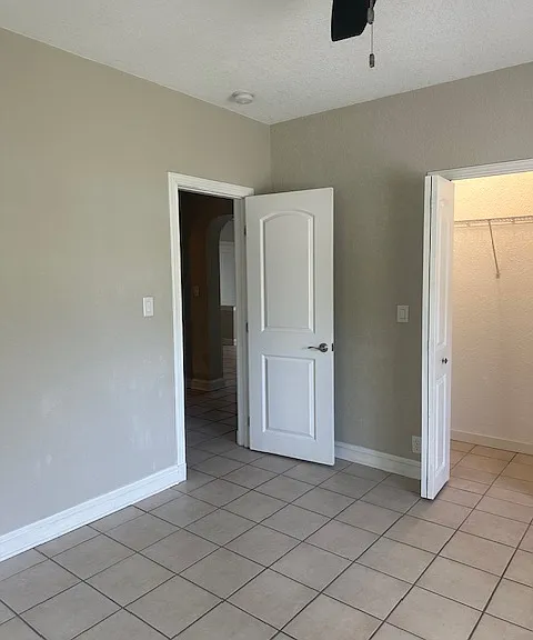 320 S Riverside Dr — Photo 10