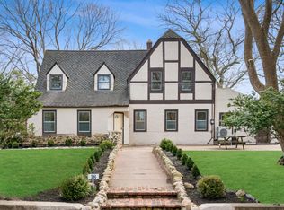18 Lake Side Dr, Southampton, NY 11968