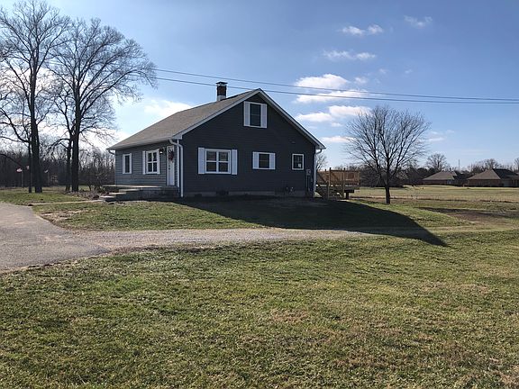 Drive to lower-level garage