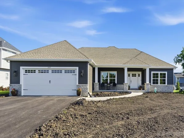 357 Pheasant Hill Dr, North Aurora, IL 60542