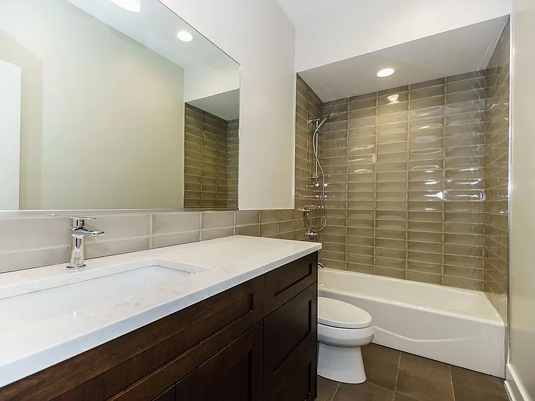 2833 N Kedzie Ave #1F — Photo 7