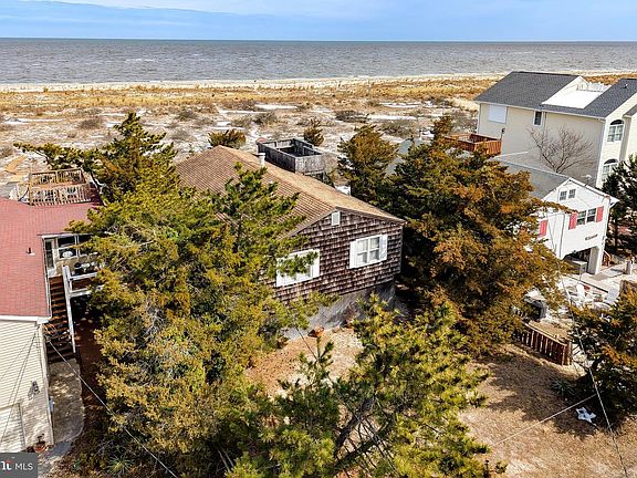 2nd image of 1506 Beach Plum Dr