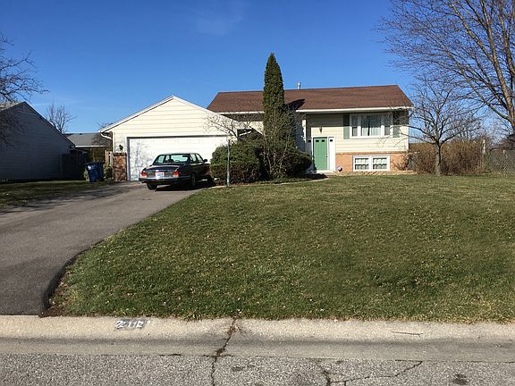 5th image of 2112 Bishopsgate Dr