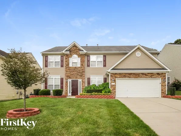 3672 Village Springs Dr, High Point, NC 27265