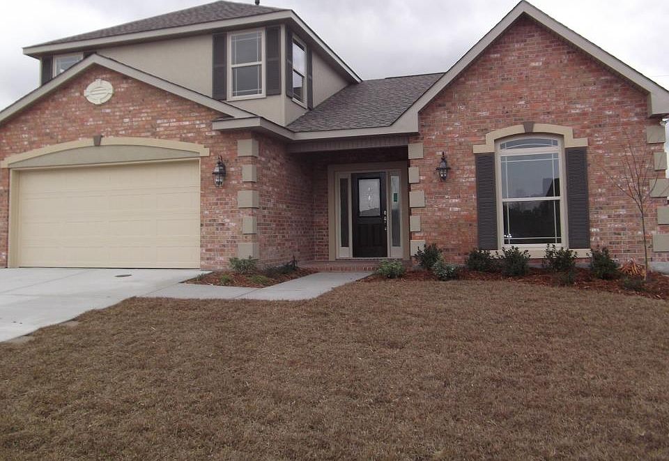 Brick and Stucco Exterior