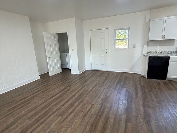 5th image of 411 Jucunda St