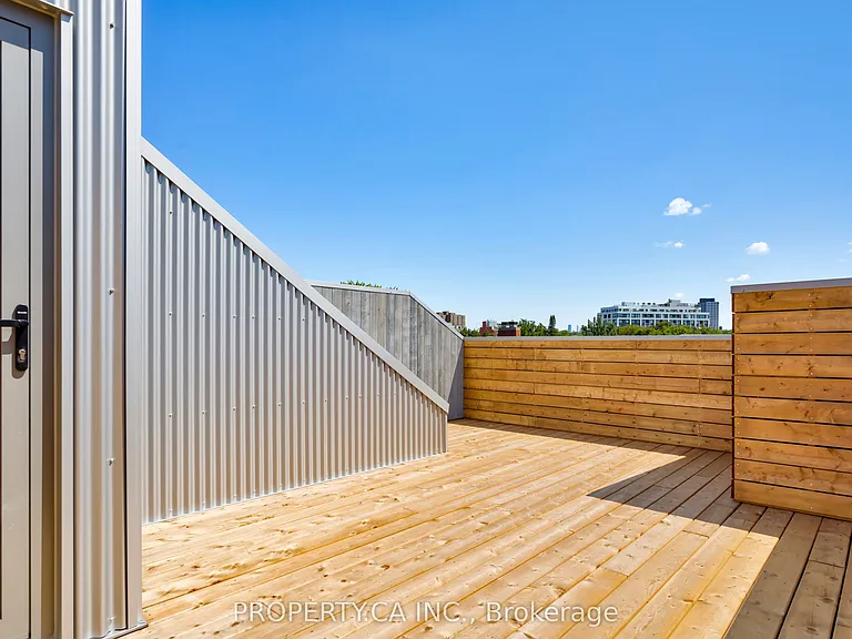 301 Keele St #4 — Photo 37