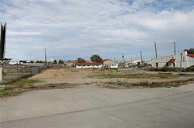 1st image of 7225 N Loop Dr