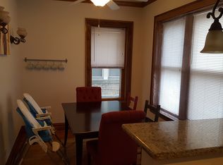 809 Dobson St APT 1, Evanston, IL 60202