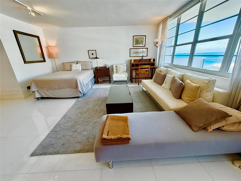 100 Lincoln Rd #1230