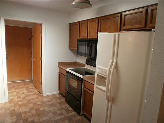 3rd image of 1413 Carlisle Blvd SE