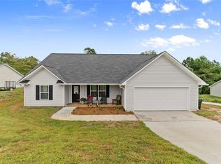 203 Russell Woods Dr, Mount Airy, GA 30563