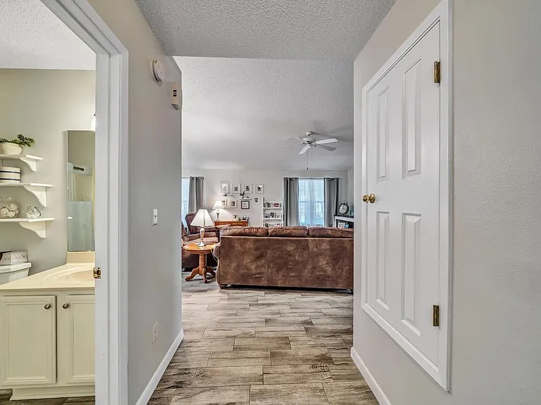 1696 Valparaiso Blvd — Photo 33
