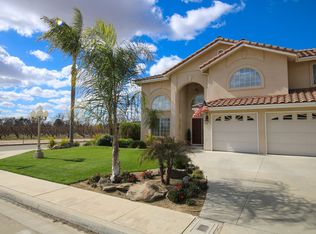 485 S Redwood Dr, Reedley, CA 93654