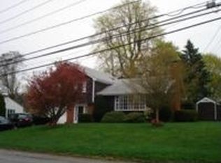 41 Malbone Rd, Newport, RI 02840