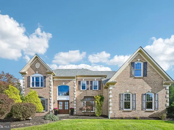 66 Longacre Dr, Collegeville, PA 19426