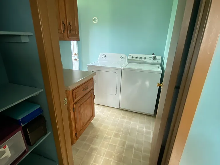 141 E South St — Photo 11