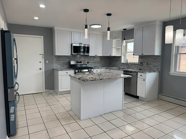 8523 W Winnemac Ave #2F — Photo 8