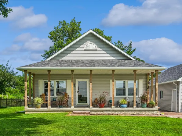 55327 282nd St, Ames, IA 50010