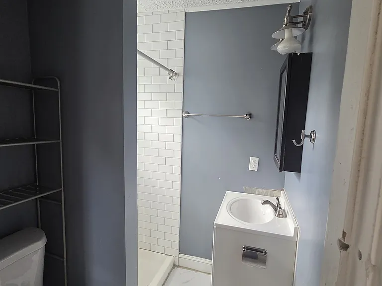 91 Broad St #2 — Photo 4