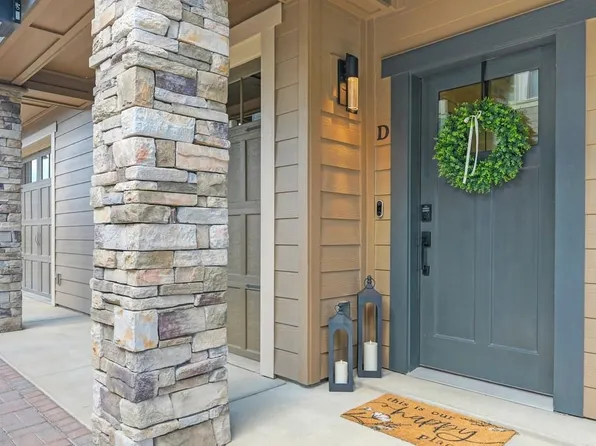 24493 E Pinnacle Ct Unit D, Liberty Lake, WA 99019