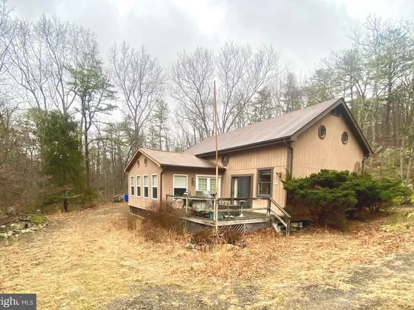 150 Haines Dr, Capon Bridge, WV 26711