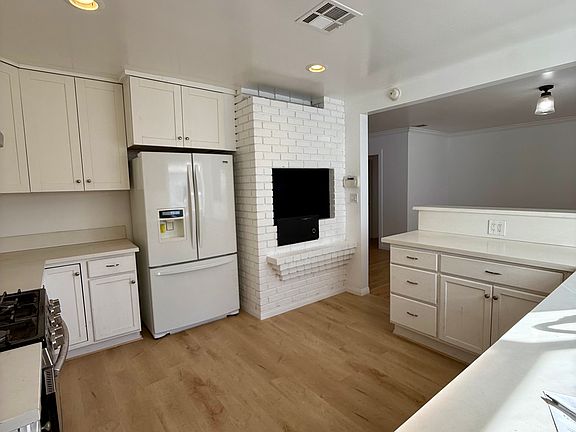 4th image of 14879 Ansford St