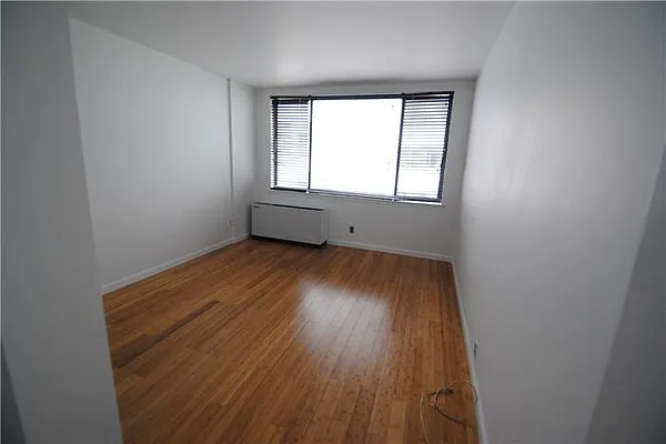 Sold by Maxwell Jacobs | media 3