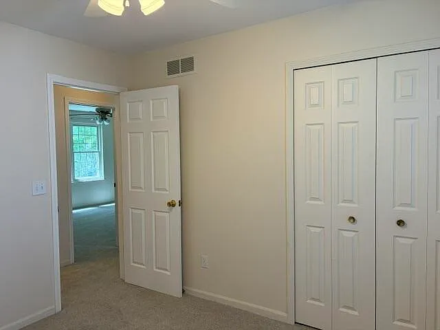 328 N Pointe Dr — Photo 14