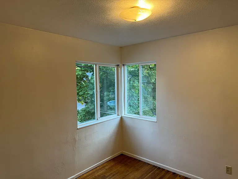 3674 SE Center St #3 — Photo 17