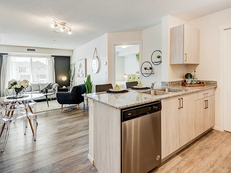905 Evanston Dr NW — Photo 41