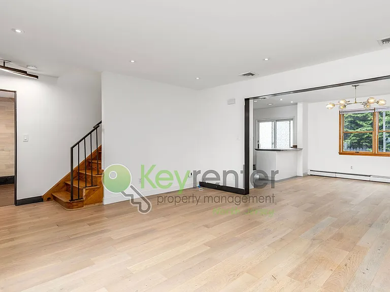 755 Spring Valley Rd — Photo 5