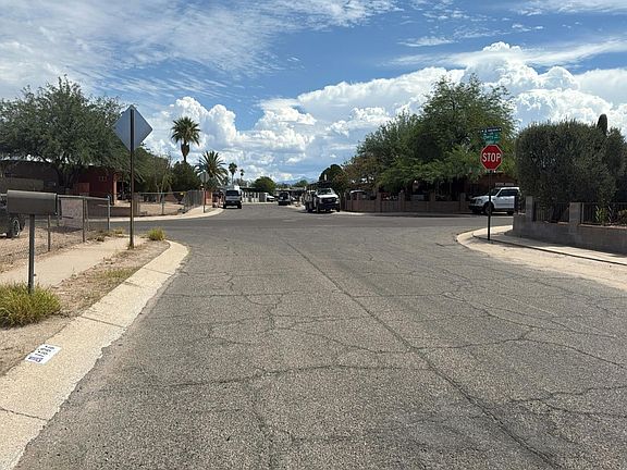 5th image of 1535 E Calle Salamanca