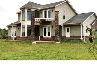 9214 Asbury Rd, Ravenna, OH 44266