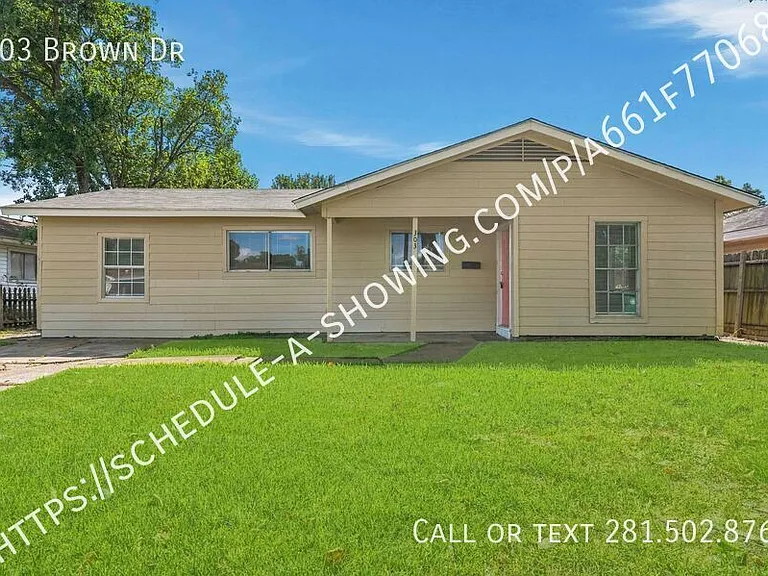 303 Brown Dr — Photo 2
