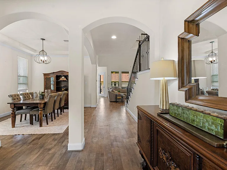 1113 Hartman Dr — Photo 3