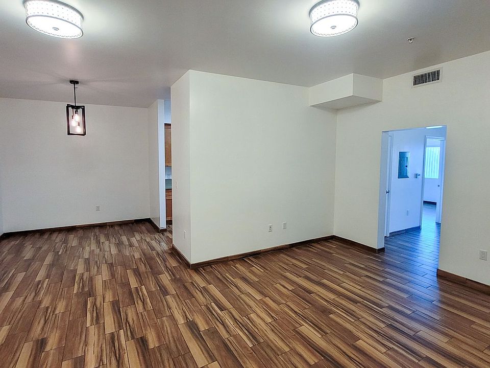 Building Photo 5