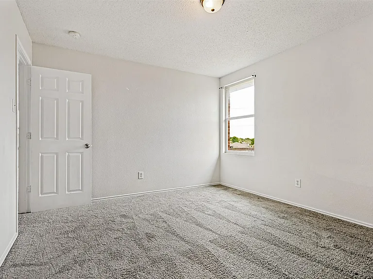 603 Cottondale Ln — Photo 11