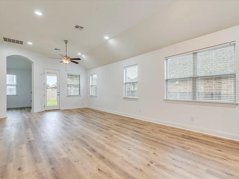 5309 Anaheim Ave — Photo 9