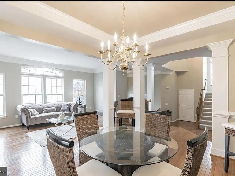 7011 Stone Inlet Dr — Photo 2