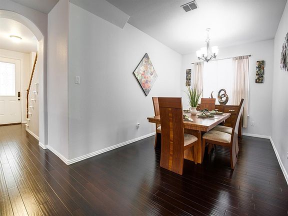 3rd image of 494 Jefferson Ln
