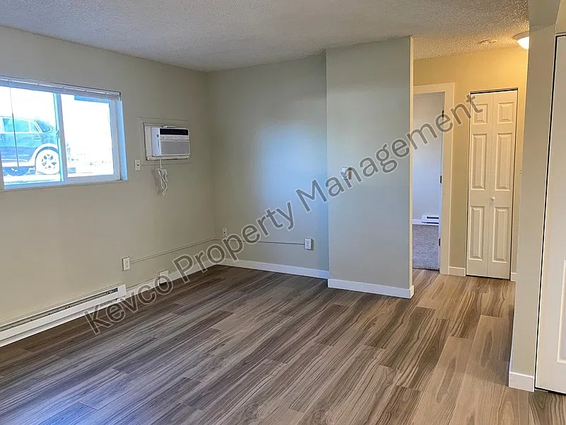 1812 Pecan St — Photo 3