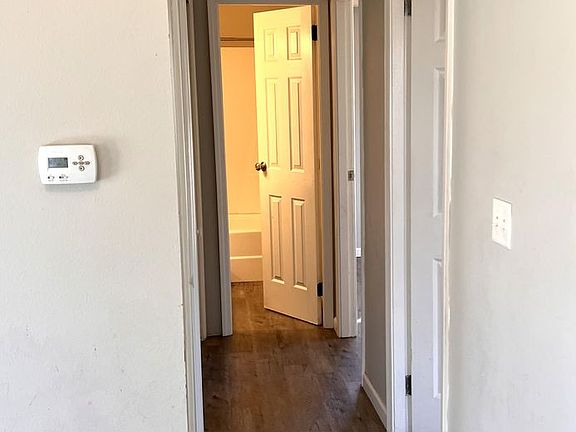 5th image of 421 Douglass St